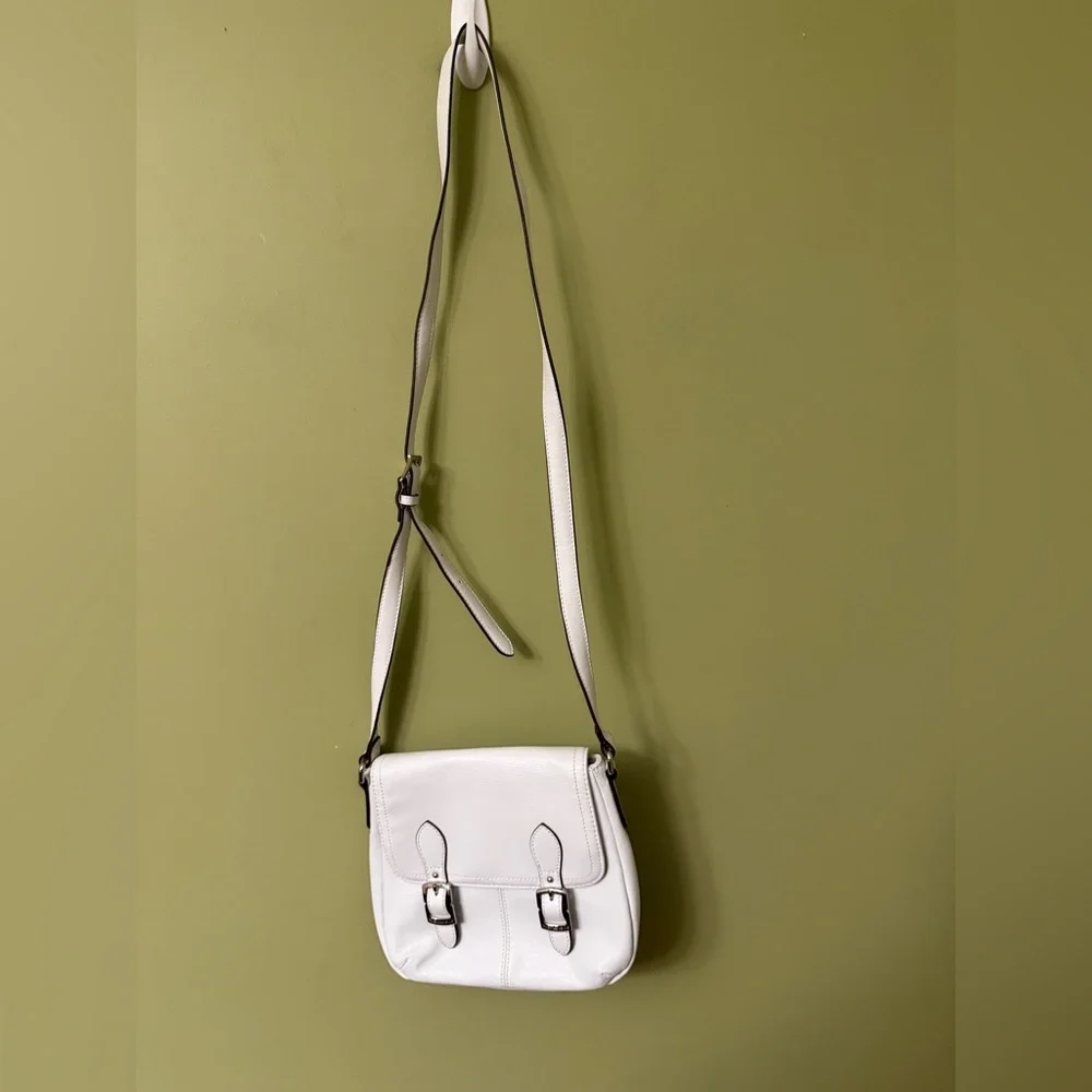Tignanello White Adjustable Crossbody Bag Leather Purse Satchel Magnetic Closure